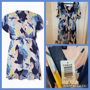 Torrid multi brushstrokes babydoll hi-lo sz 2 NWT